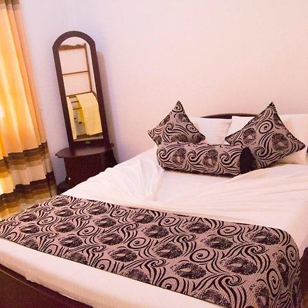 Appartamento Iduwara Guest Sigiriya Esterno foto