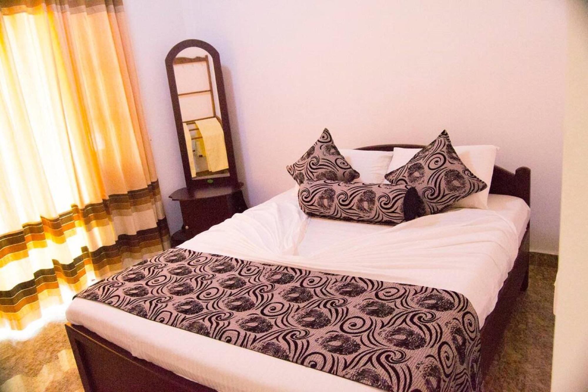 Appartamento Iduwara Guest Sigiriya Esterno foto
