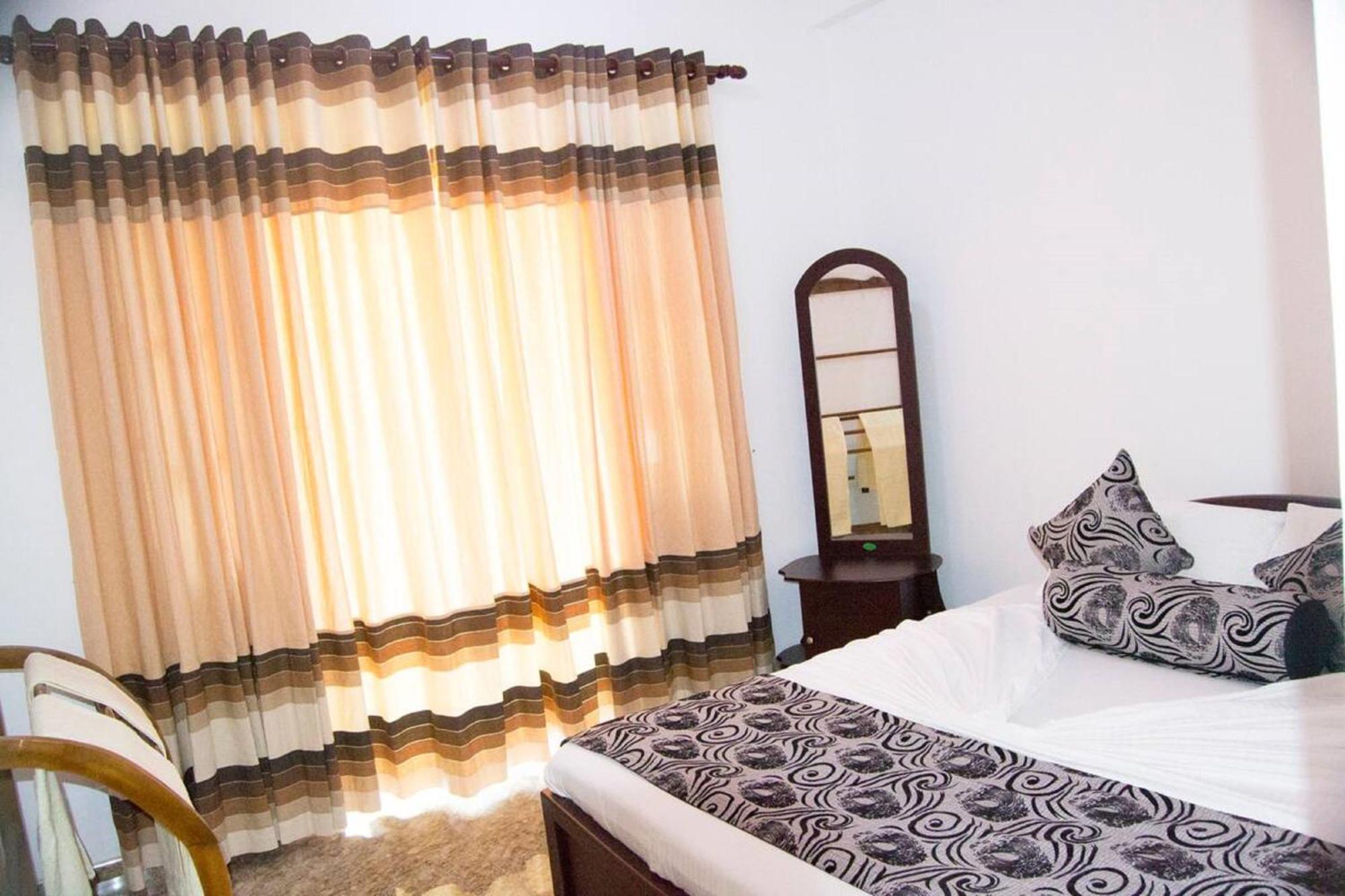 Appartamento Iduwara Guest Sigiriya Esterno foto