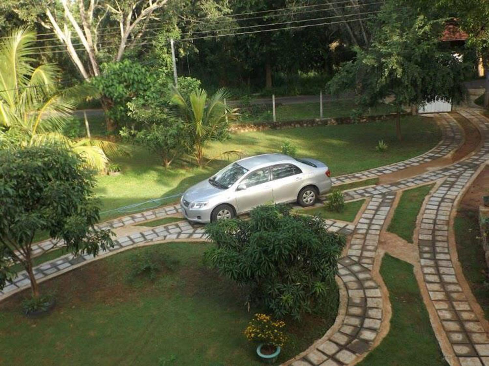 Appartamento Iduwara Guest Sigiriya Esterno foto